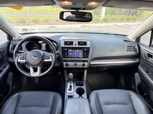 Used 2017 Subaru Outback 3.6R Limited AWD/4WD image 12