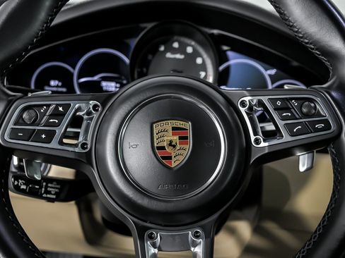 Used 2019 Porsche Cayenne Turbo image 30