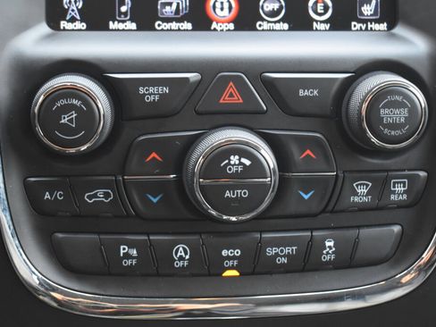 Used 2017 Dodge Durango GT AWD/4WD image 12