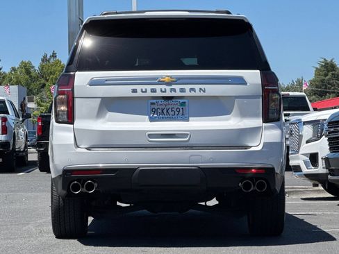 Used 2023 Chevrolet Suburban High Country w/ LPO, Illumination Package AWD/4WD image 5