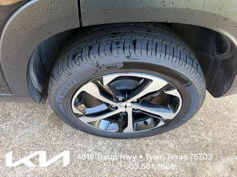Used 2024 Chevrolet Trax RS FWD image 7