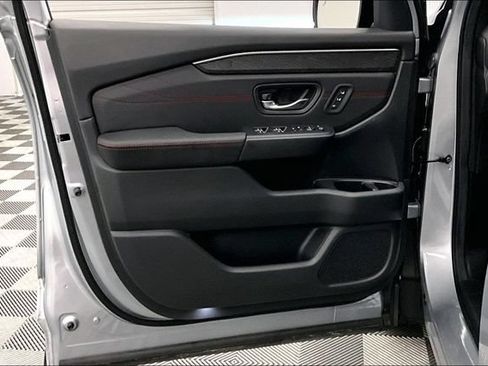 Used 2026 Honda Pilot Black Edition image 21