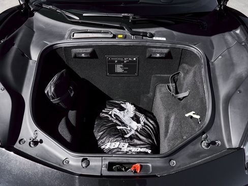 Used 2018 Ferrari 488 Spider Base image 18