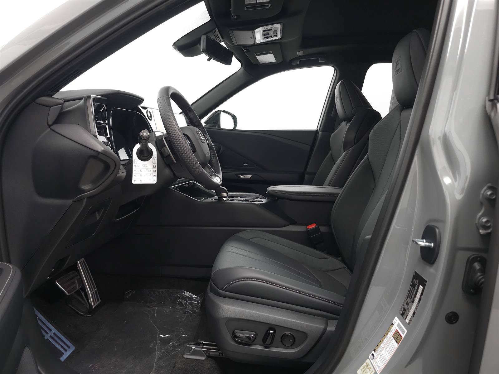 New 2026 Lexus TX 500h AWD w/ Technology Package image 4