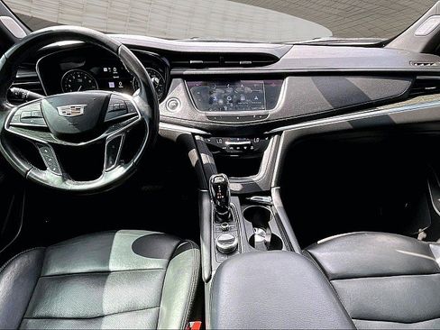 Used 2020 Cadillac XT5 Premium Luxury FWD image 12