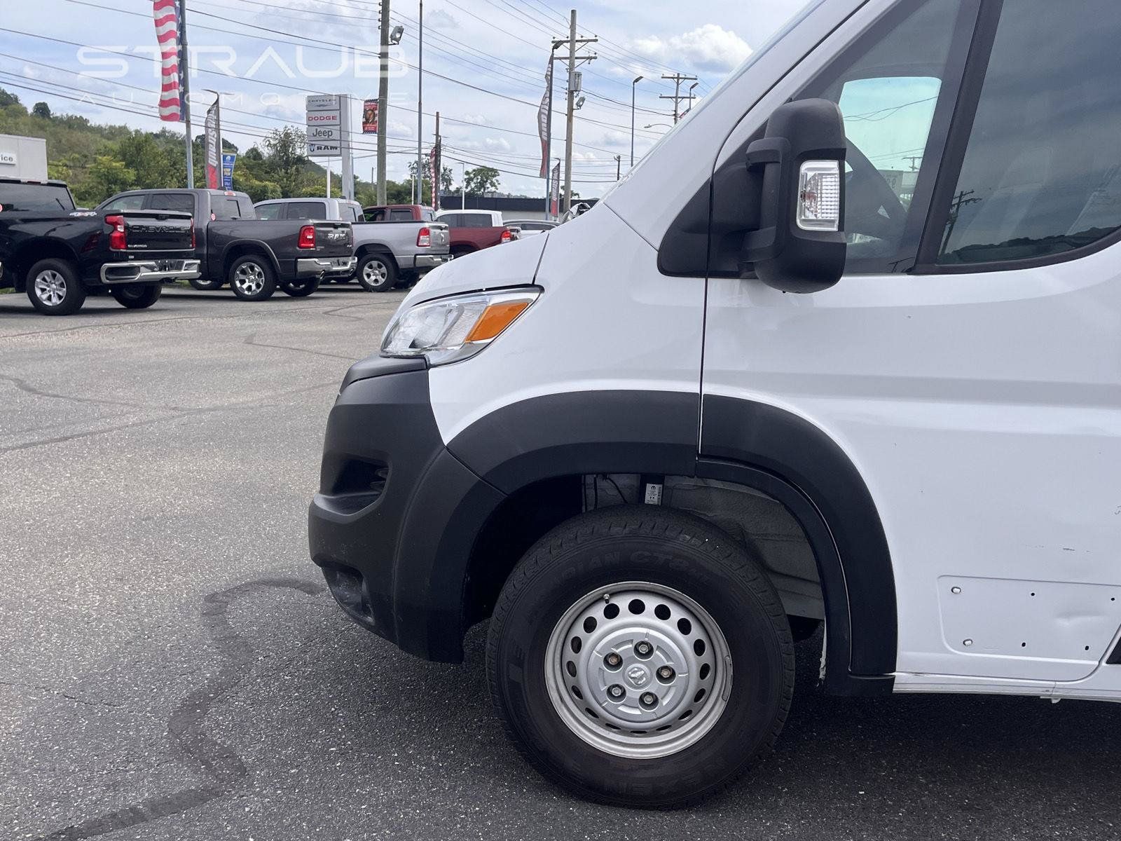 Used 2025 RAM ProMaster 3500 w/ Convenience Group FWD image 3