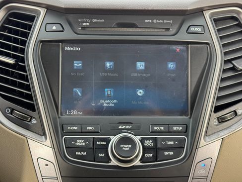 Used 2014 Hyundai Santa Fe w/ Technology Package 05 image 27