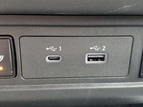 Used 2025 Nissan Frontier SL image 30