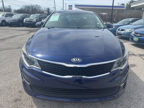 Used 2018 Kia Optima LX w/ 17" Alloy Wheels Package FWD image 3