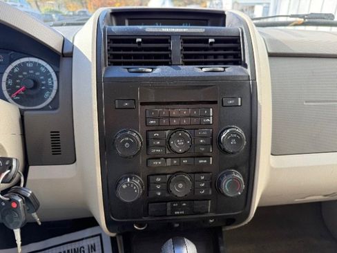 Used 2012 Ford Escape XLS image 23
