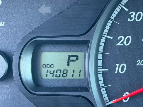 Used 2013 Toyota Sienna LE w/ Towing Pkg AWD/4WD image 24