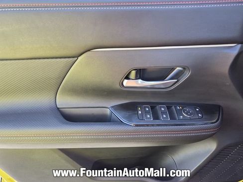 Used 2026 Nissan Kicks SR image 16