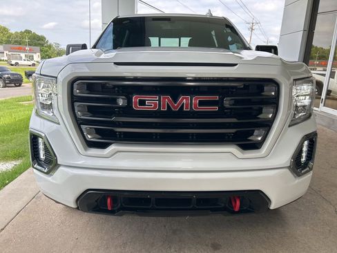 Used 2021 GMC Sierra 1500 AT4 w/ AT4 Preferred Package AWD/4WD image 3