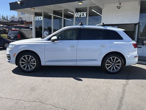 Used 2017 Audi Q7 3.0T Prestige AWD/4WD image 3