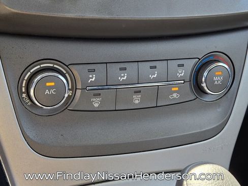 Used 2014 Nissan Sentra SV image 23