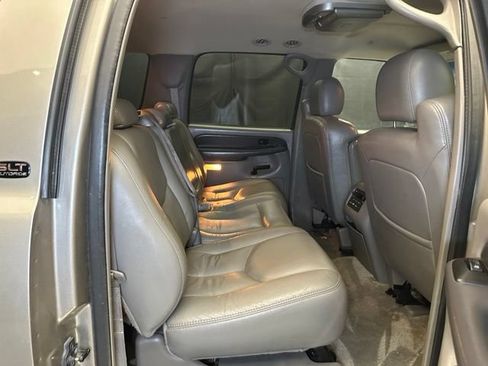 Used 2003 GMC Yukon XL SLT w/ 1SD Preferred Equipment Group AWD/4WD image 18