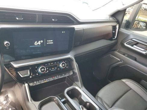 Used 2024 GMC Sierra 2500 Denali w/ Denali Reserve Package image 27