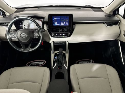 Used 2024 Toyota Corolla Cross L image 21