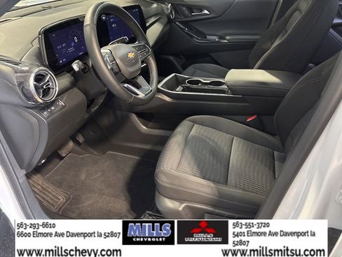 Used 2025 Chevrolet Equinox LT image 10