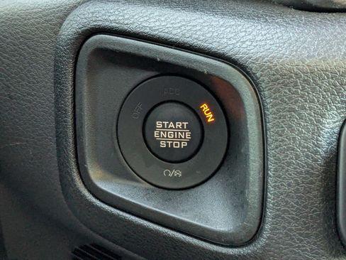 Used 2024 Jeep Wrangler Unlimited Sport AWD/4WD image 23