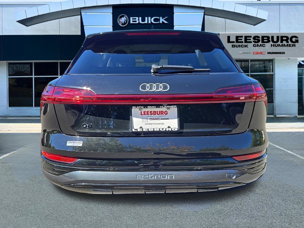 Used 2024 Audi Q8 e-tron Premium Plus w/ Premium Plus Package AWD/4WD image 6