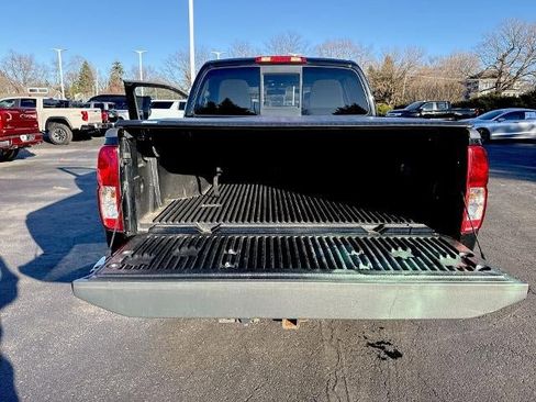 Used 2019 Nissan Frontier SV image 24
