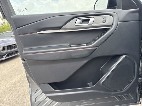 Used 2025 Ford Explorer ST-Line image 10