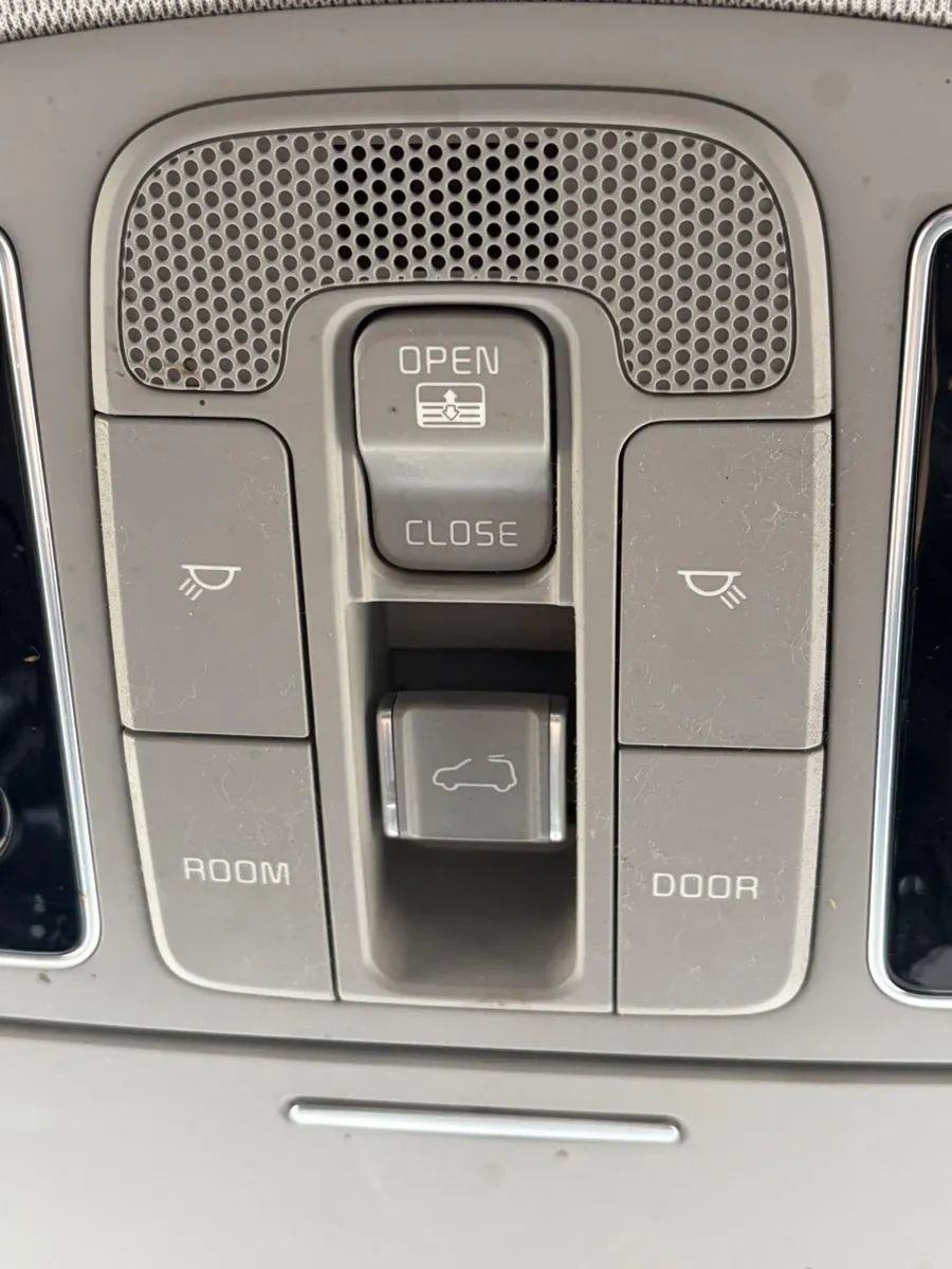 Used 2016 Kia Soul + w/ Primo Package FWD image 27
