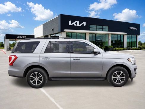 Used 2021 Ford Expedition XLT RWD image 4