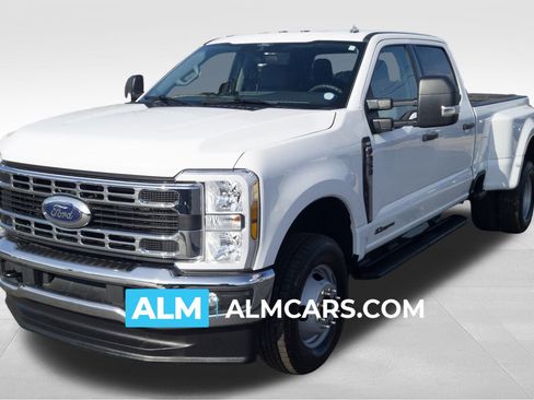 Used 2025 Ford F350 XLT image 1