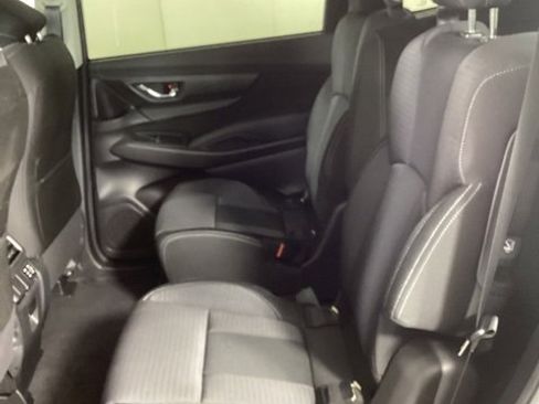 Certified 2023 Subaru Ascent Premium w/ Convenience Package image 11