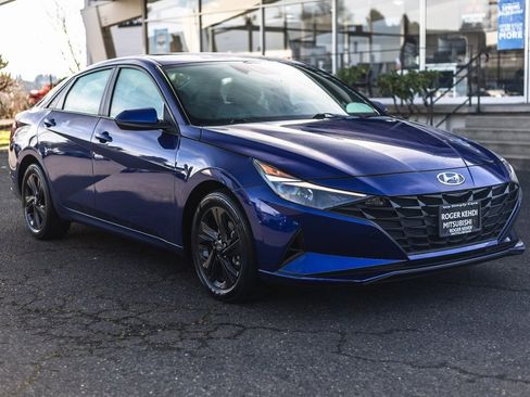 Used 2021 Hyundai Elantra SEL image 7