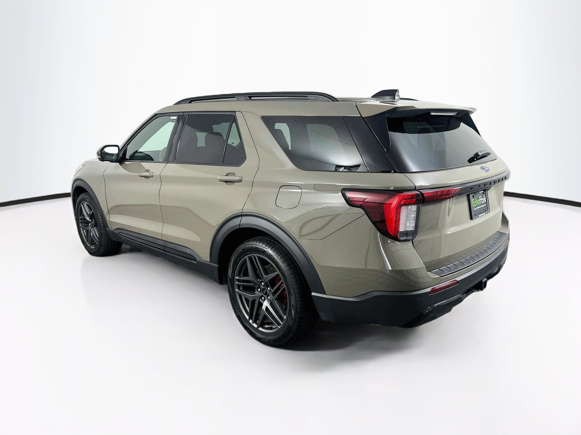 Used 2026 Ford Explorer ST-Line w/ ST-Line Street Pack RWD image 5