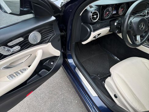 Used 2017 Mercedes-Benz E 300 4MATIC image 10