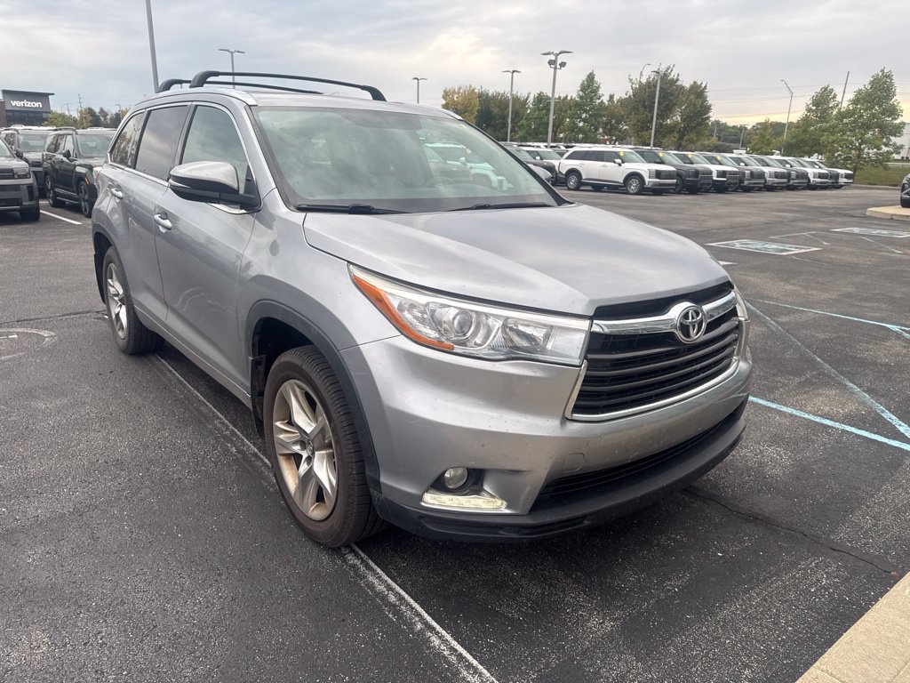 Used 2016 Toyota Highlander Limited AWD/4WD image 3
