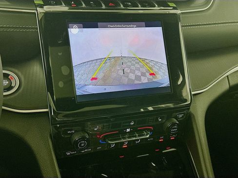 New 2025 Jeep Grand Cherokee L Altitude image 15