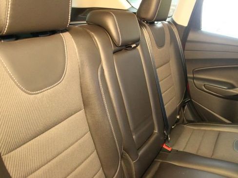 Used 2016 Ford Escape SE w/ SE Chrome Package image 14