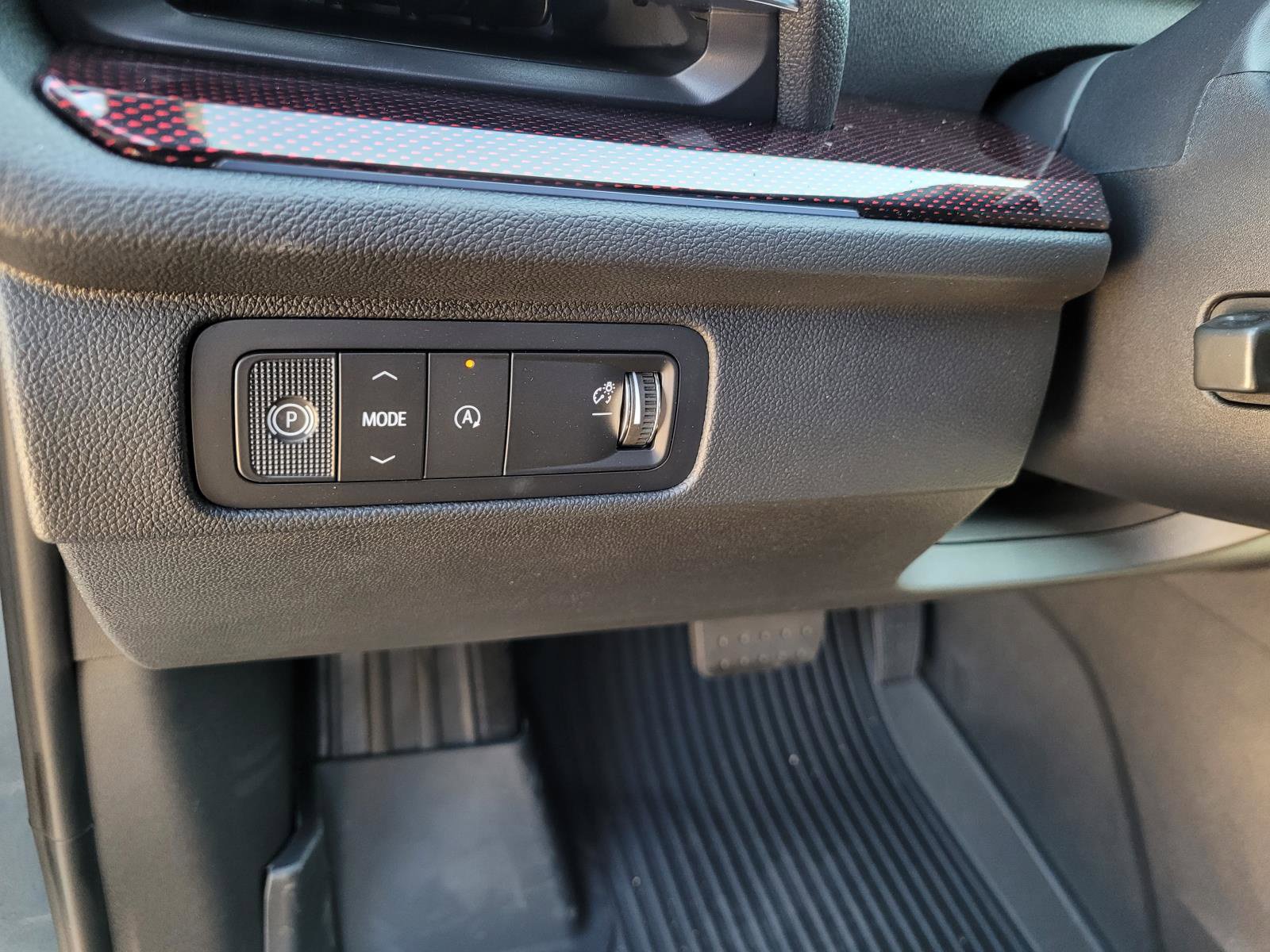 New 2027 Chevrolet Traverse RS w/ LPO, Floor Liner Package FWD image 18