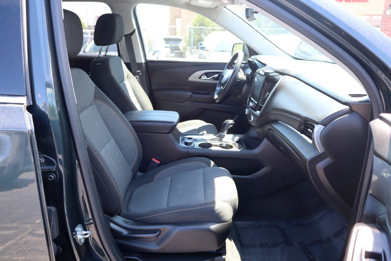 Used 2019 Chevrolet Traverse LT FWD image 9
