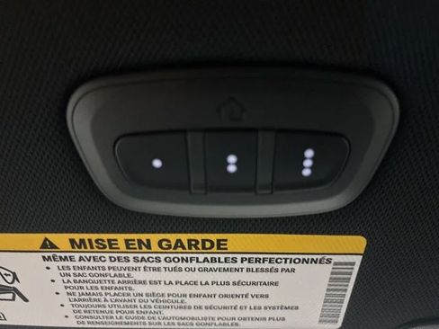 Used 2026 Chrysler Pacifica Select AWD/4WD image 27