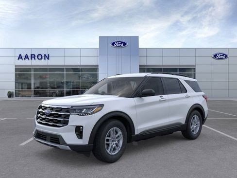 New 2026 Ford Explorer Active w/ Active Comfort Package RWD image 2