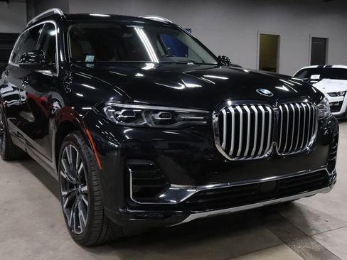 Used 2022 BMW X7 xDrive40i w/ Premium Package image 7