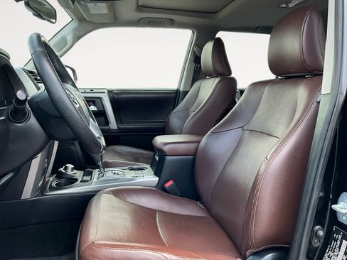 Used 2018 Toyota 4Runner Limited AWD/4WD image 9