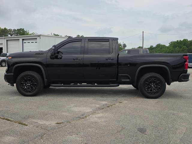 Used 2024 Chevrolet Silverado 2500 LTZ w/ LTZ Plus Package AWD/4WD image 2