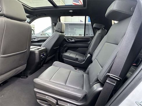 Used 2022 Chevrolet Tahoe LT w/ Luxury Package image 14