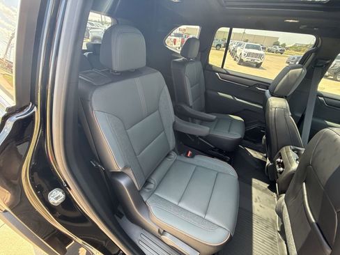 New 2026 GMC Acadia AT4 w/ Luxury Package image 23