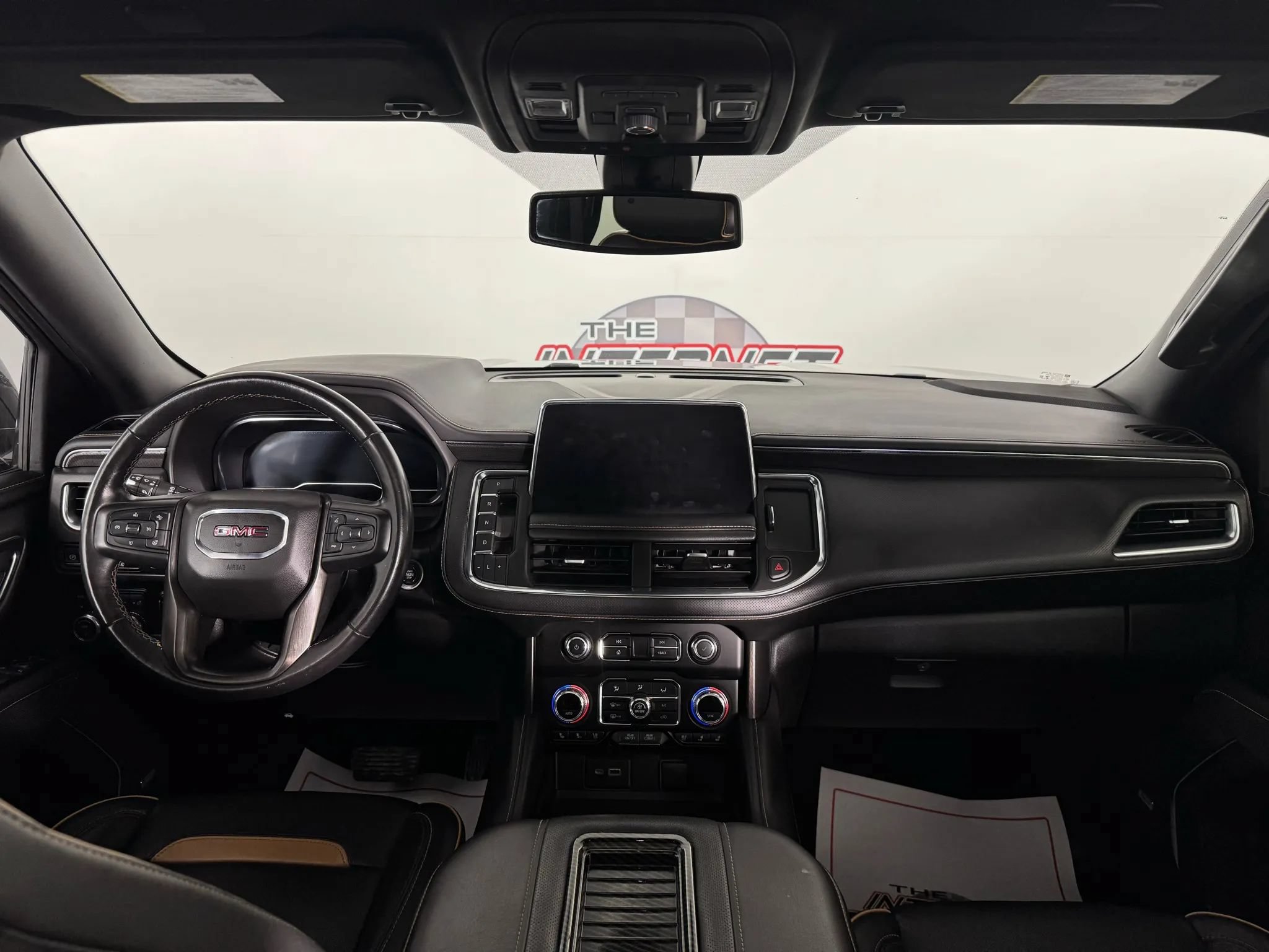 Used 2022 GMC Yukon AT4 AWD/4WD image 11