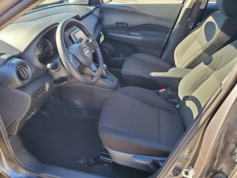 Certified 2025 Nissan Kicks Play S image 14