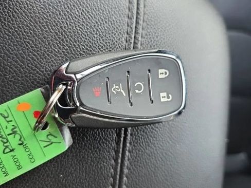 Used 2021 Chevrolet Equinox Premier AWD/4WD image 34