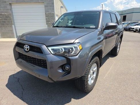 Used 2015 Toyota 4Runner SR5 AWD/4WD image 8
